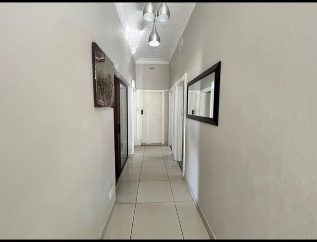 3 BEDROOM HOUSE FOR SALE IN SPRINGS CENTRAL
